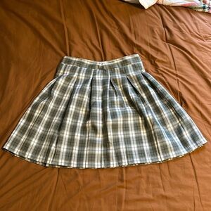 Sim & Sam green plaid skirt
small